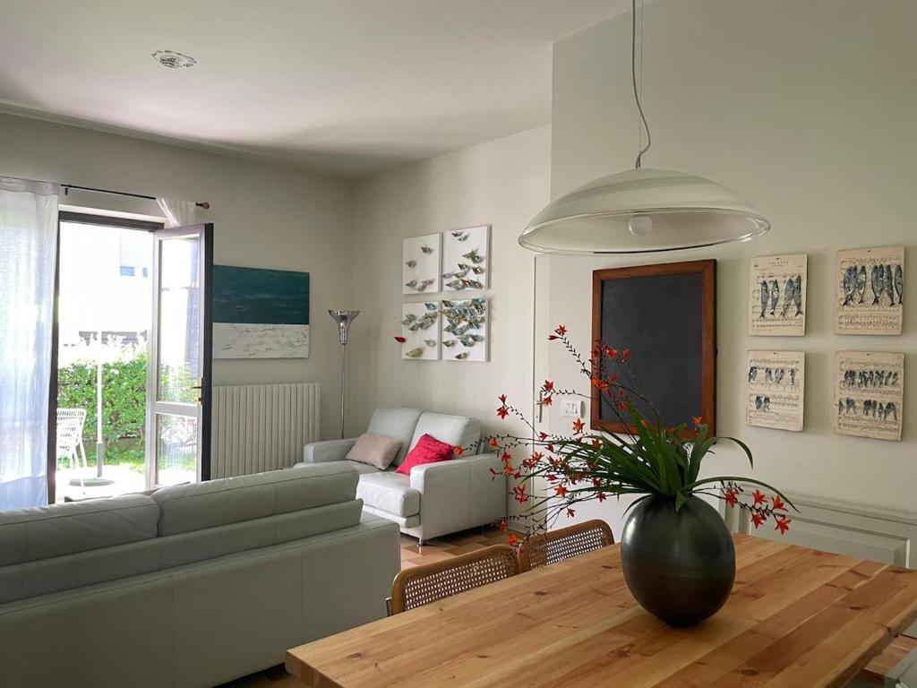 Et opholdsområde på The olive tree vacation home in Colico