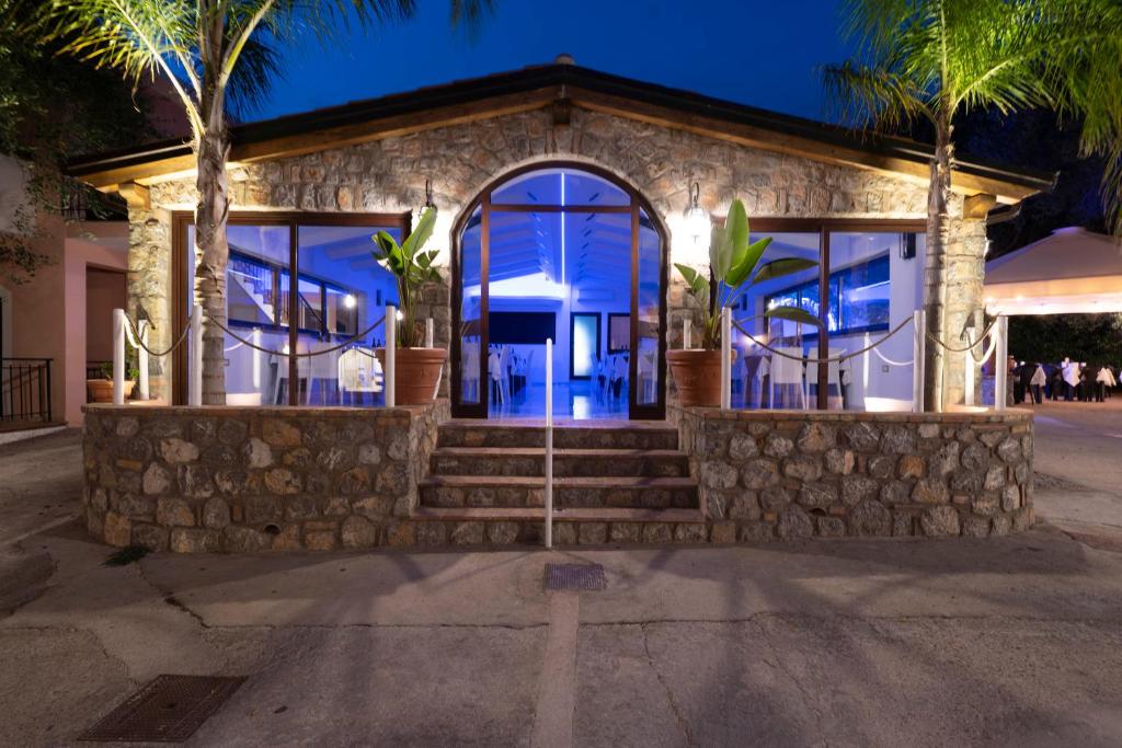 Budova, kde se hotel nachází