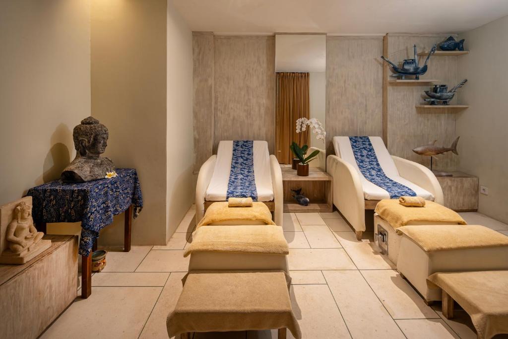 Kuta Seaview Beach Resort photo