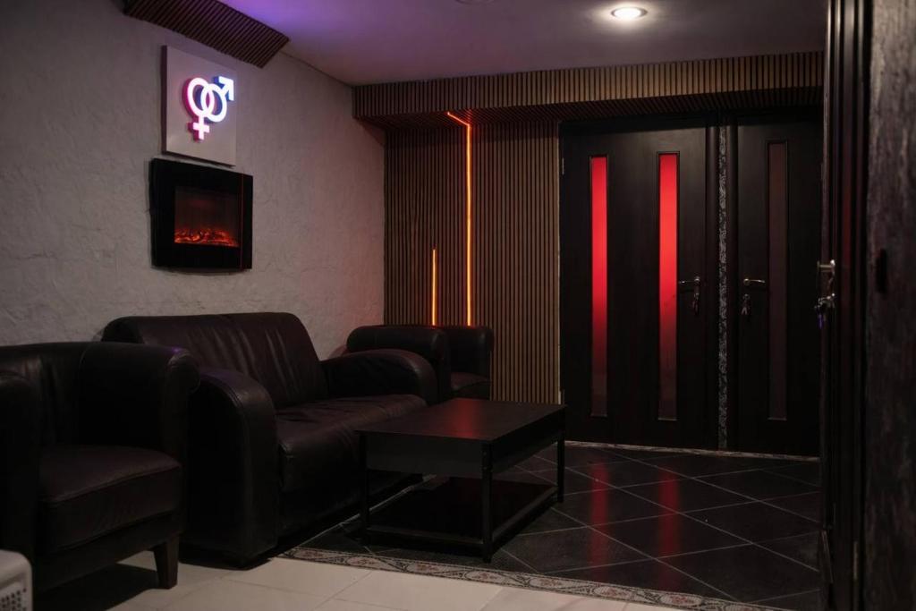 Khu vực ghế ngồi tại Romantic Mini-Hotel & Photo Space in the Heart of Lviv