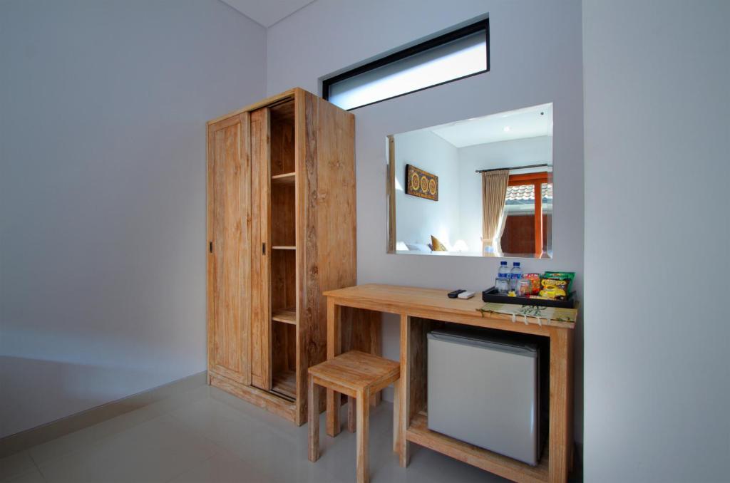 Sleepwell Seminyak - 10