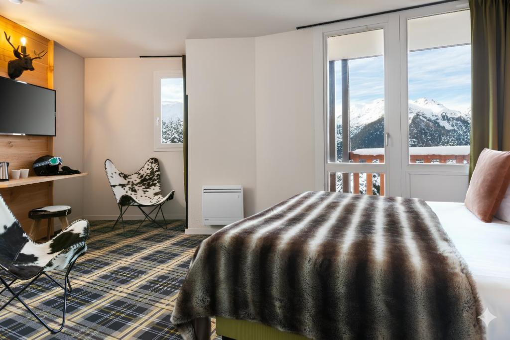 SOWELL Family La Lauzière - Double Room With Balcony