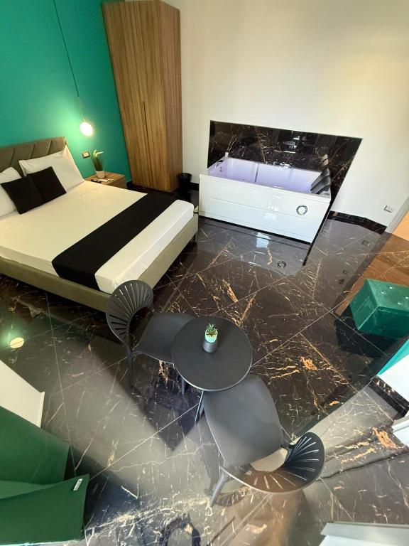 Hotel Movida - Deluxe Suite With Spa Bath