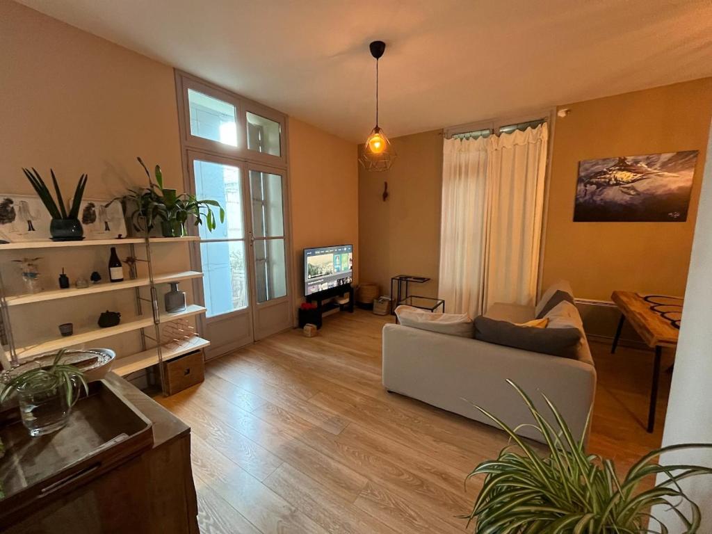 Bright, spacious apartment a stone's throw from Les Halles