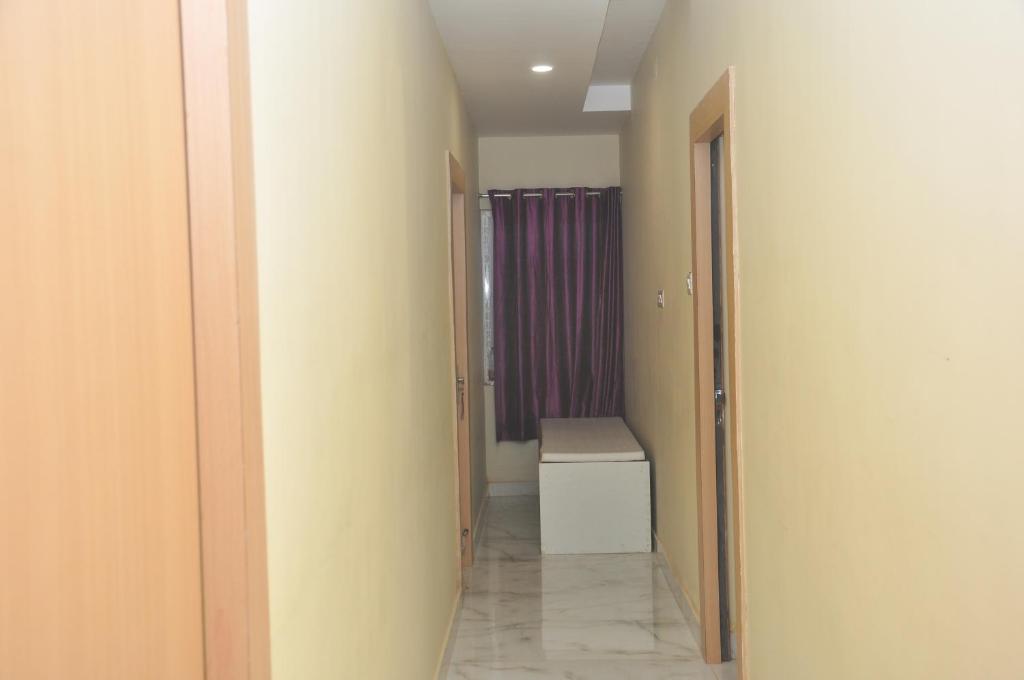 Φωτογραφία από το άλμπουμ του Vrindavan Hotel σε Chupra