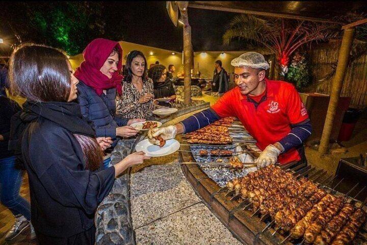 Фотография из галереи Overnight Dubai Desert Safari With BBQ and Live Shows Night Camping в городе Hunaywah