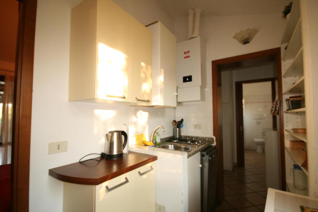 Køkken eller tekøkken på Due casette in campagna non lontane dal mare