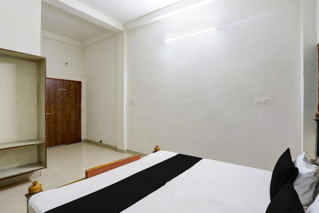 Fotografie z fotogalerie ubytování Hotel O Dhan Mahal Resort v destinaci Jabalpur