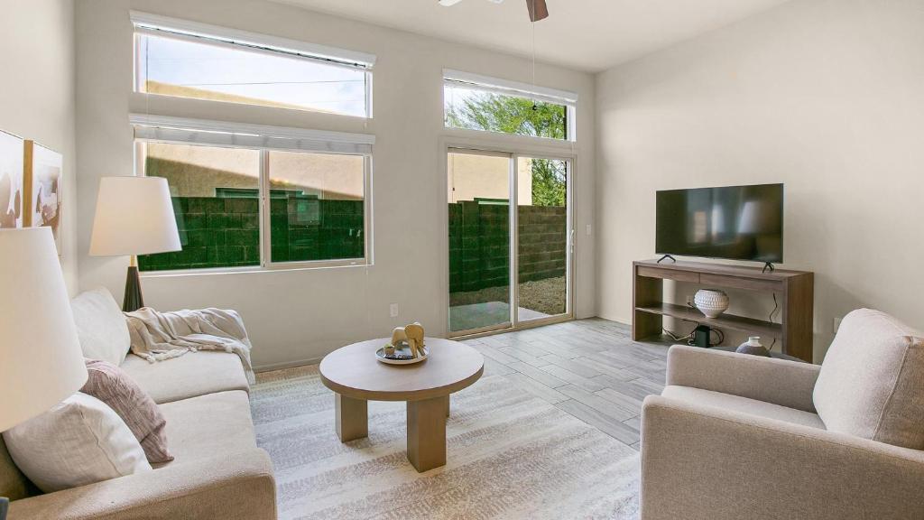 Et tv og/eller underholdning på Landing Apartments - Port Wentworth