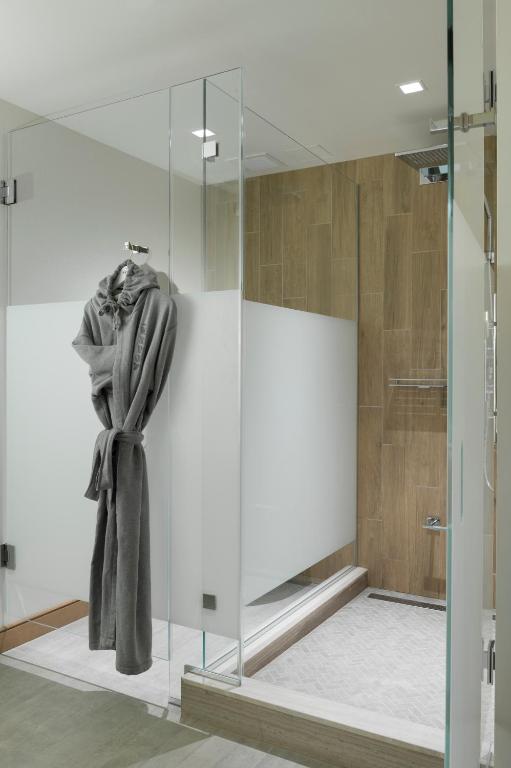 The Envoy Hotel, Autograph Collection - 