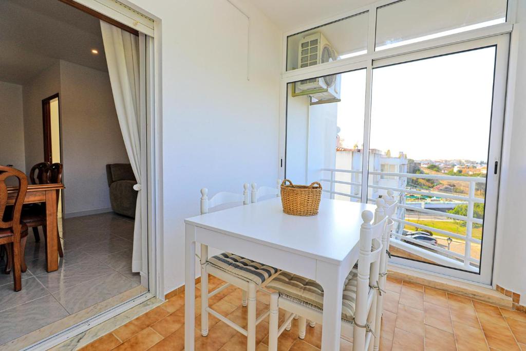 C23 - Parkway Entrance Apartment in Lagos - 8