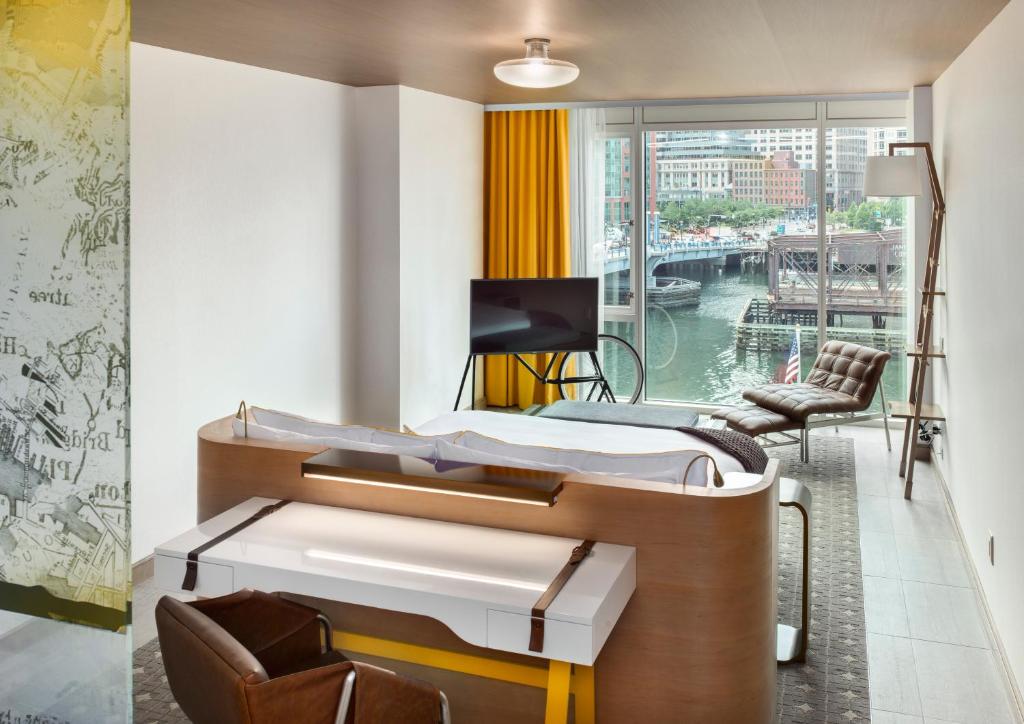 The Envoy Hotel, Autograph Collection - 