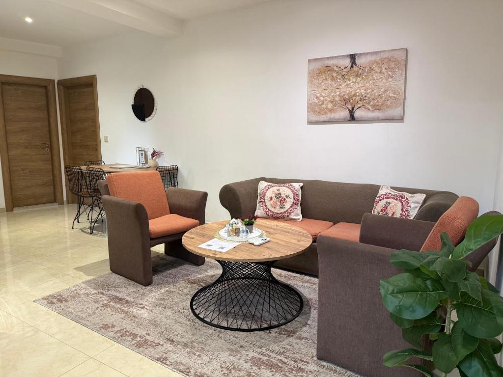 Khu vực ghế ngồi tại Center Apartments The Quiet Luxury 1