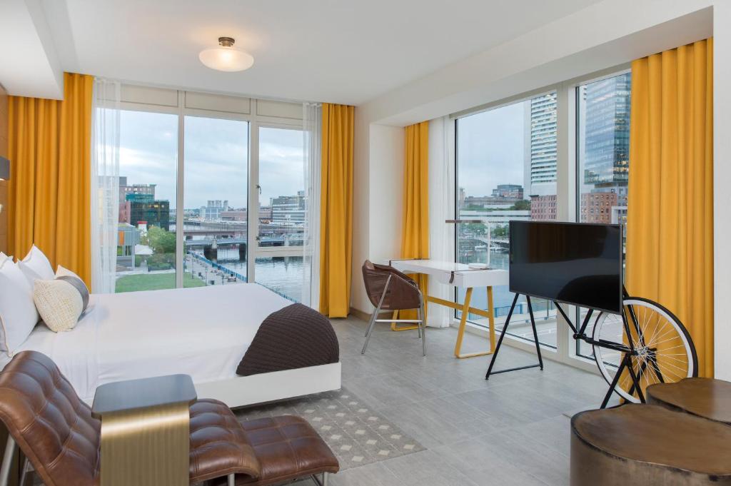 The Envoy Hotel, Autograph Collection - 