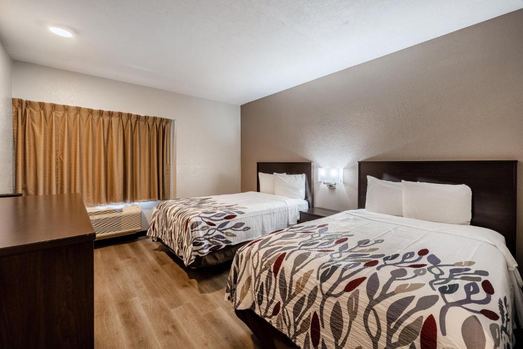 Red Roof Inn Tucson North - Marana - Deluxe Room With Two Double Beds Smoke Free