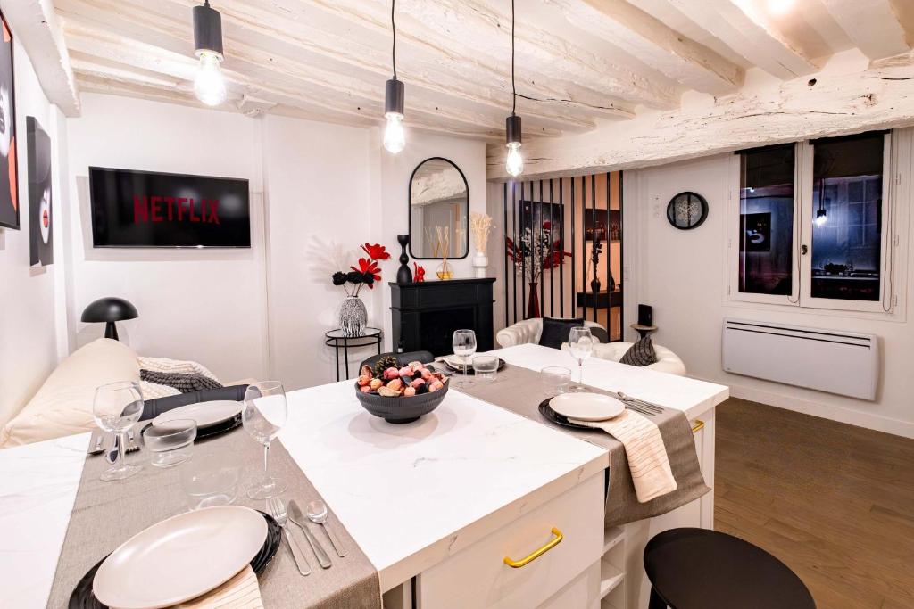 Artist apartment Latin Quarter