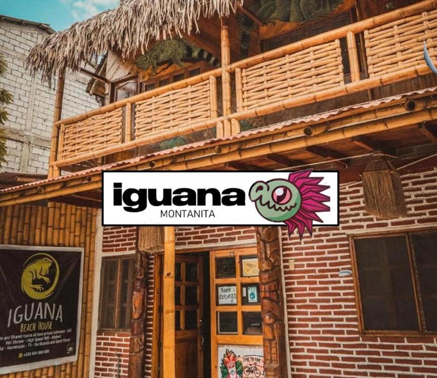 Chứng chỉ, giải thưởng, bảng hiệu hoặc các tài liệu khác trưng bày tại Iguana hostels Montañita