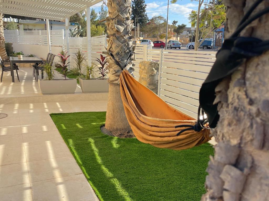 Κήπος έξω από το Ramon Palms