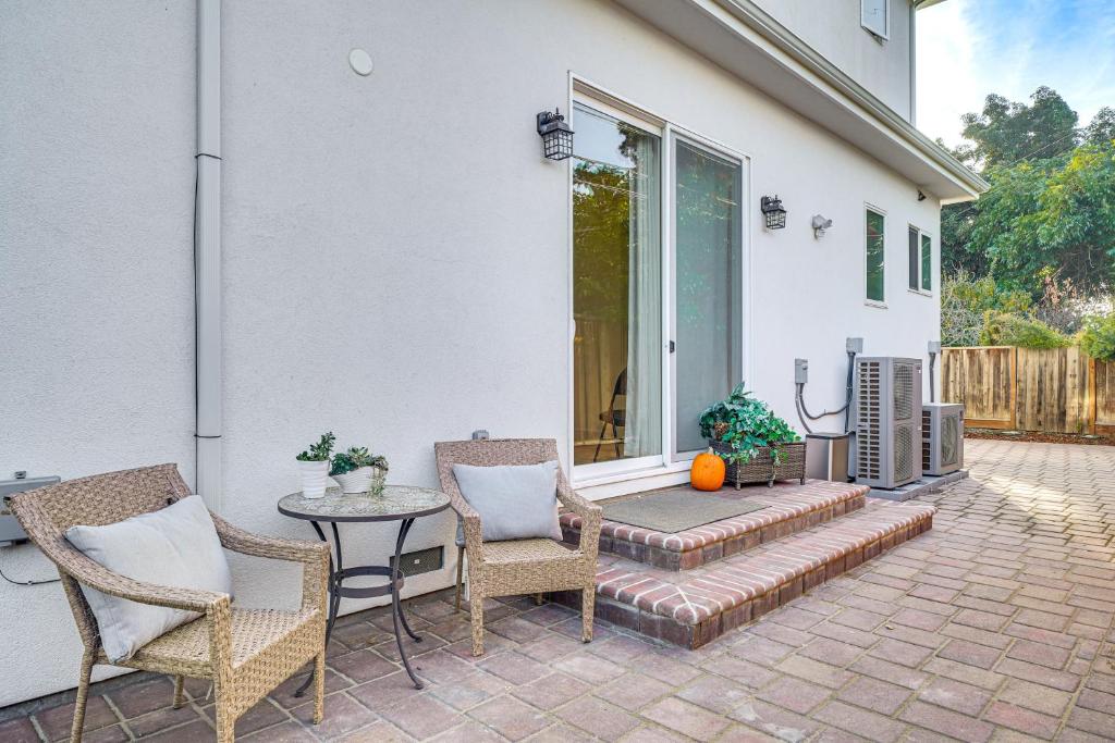 Et opholdsområde på Central Location in San Jose! Cozy Guest Suite