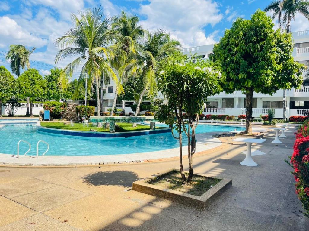 Swimmingpoolen hos eller tæt på lujoso apartamento