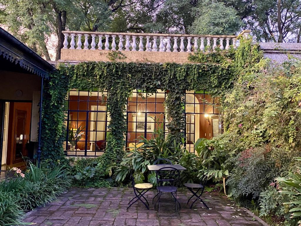 En have udenfor Posada De La Plaza