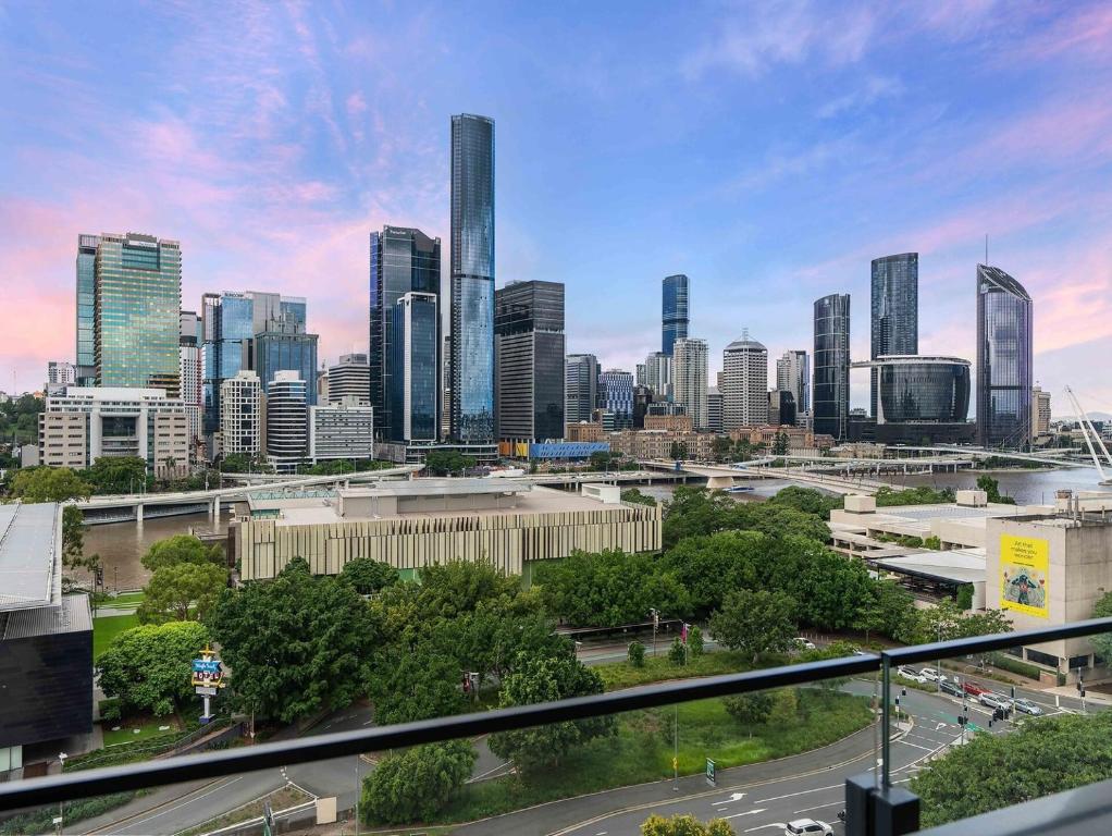 Photo inspiration: Visual Reference: Luxury South Bank Apartment City Views Brisbane Updated Prices 2026