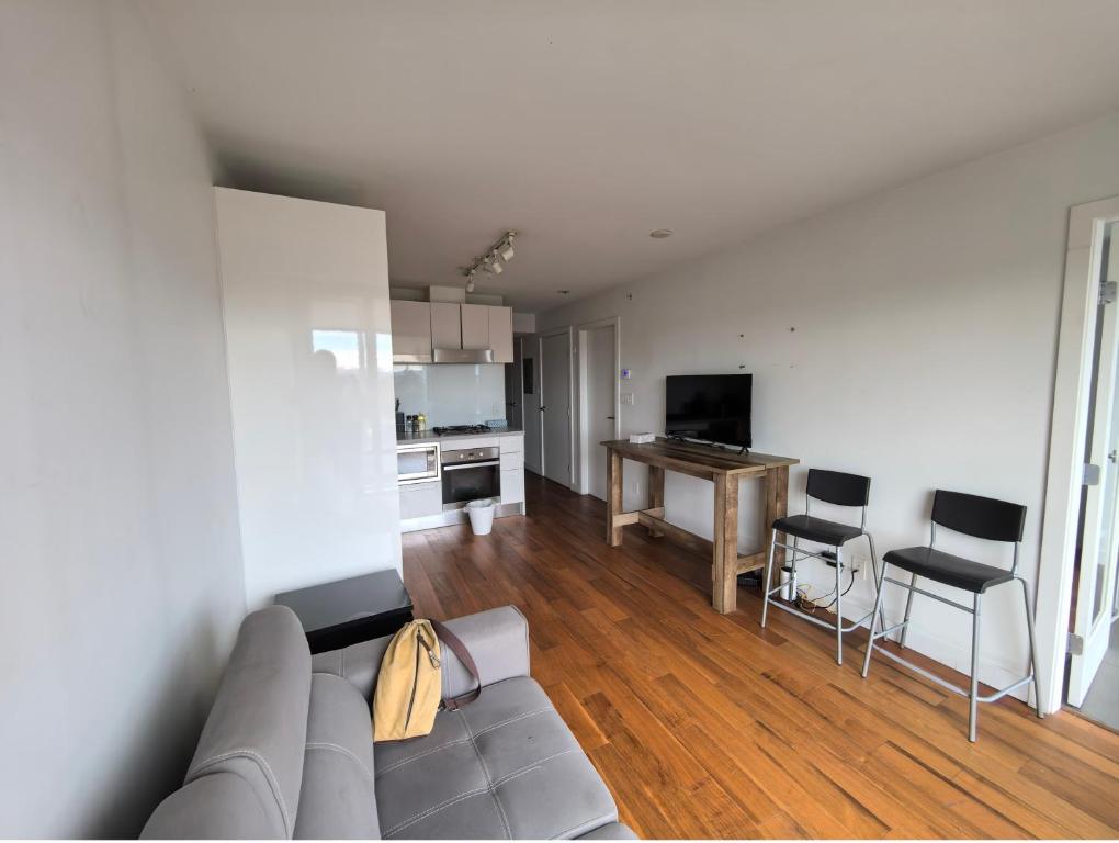 Køkken eller tekøkken på China town condo in Vancouver