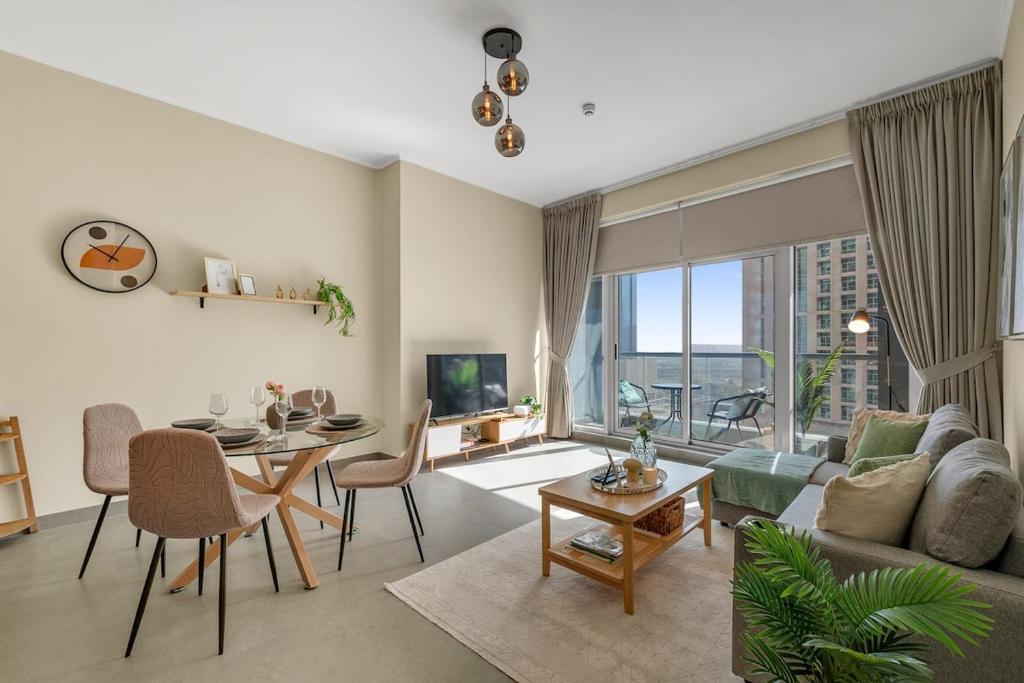 Cozy and Bright 1BR Marina Near JBR & Metro, Dubaj (aktualizované ceny ...