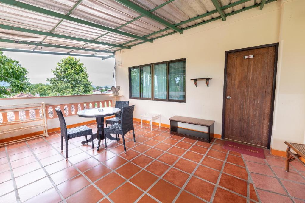 Aochalong Villa Resort & Spa - SHA Plus photo