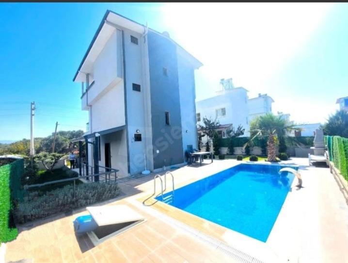 Billede fra billedgalleriet på Luxus Villa mit Pool in der Ägäis i Seferihisar