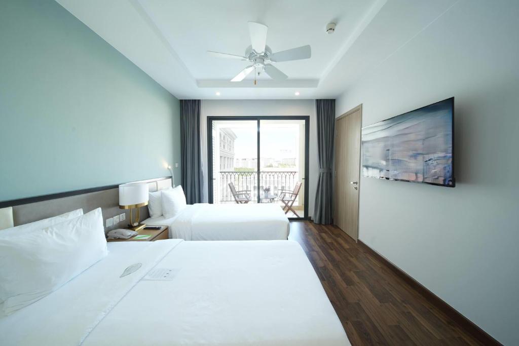 Phòng Superior 2 Giường Đơn Nhìn ra Hồ bơi