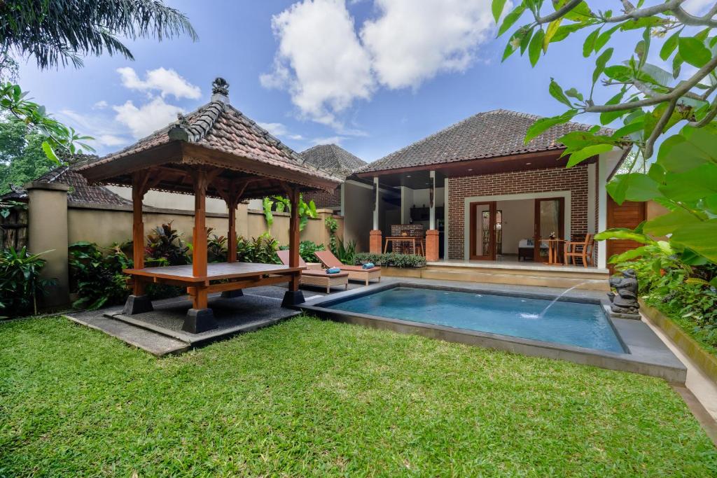 Swimmingpoolen hos eller tæt på Semana Cliff Villa Ubud