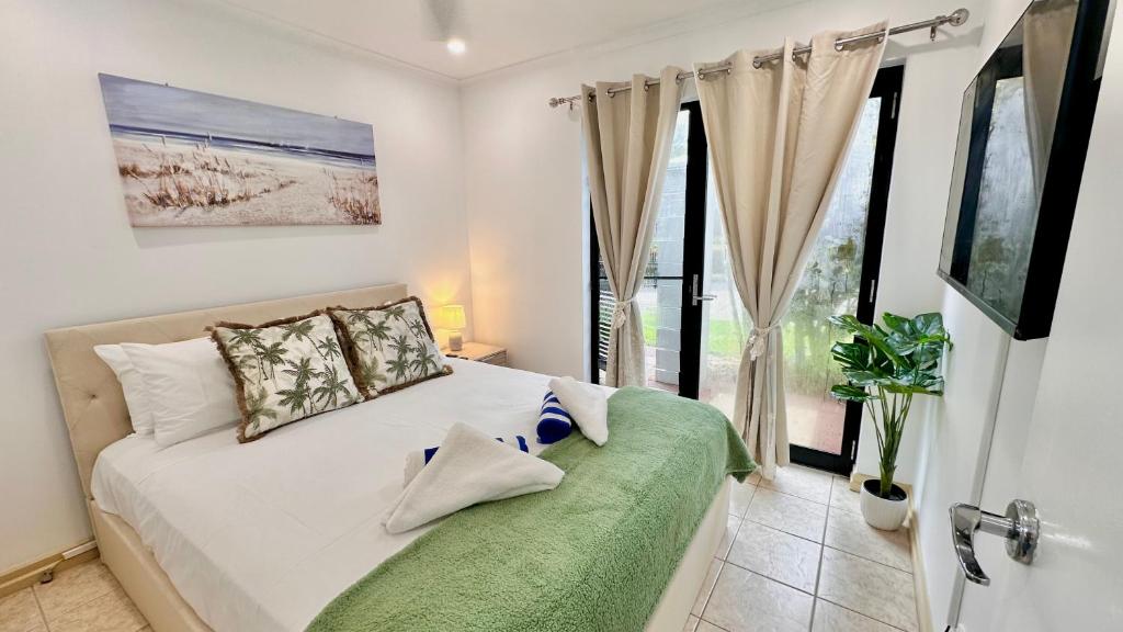 Postel nebo postele na pokoji v ubytování Lahania by the Sea - JJ Place