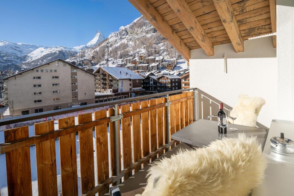 En generel udsigt til bjerge eller udsigt til bjerge taget fra lejligheden