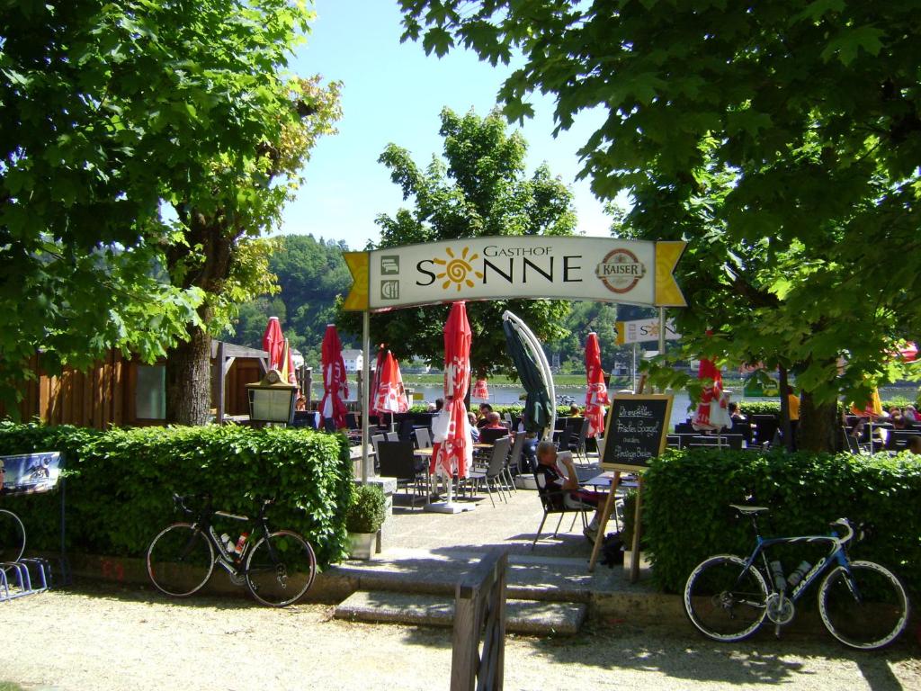 Jízda na kole v ubytování Hotel Gasthof Sonne nebo okolí