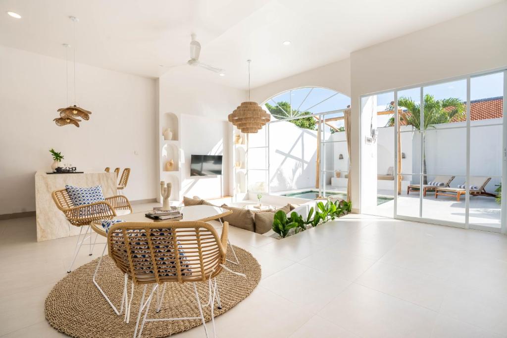 Et opholdsområde på EnyaVillas 3, Brand New - Boutique Mediterranean