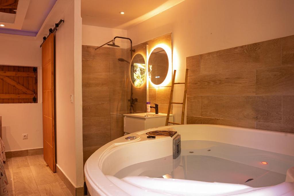 Love Room Ô Fruit de la passion, Le Gosier (photo 3)