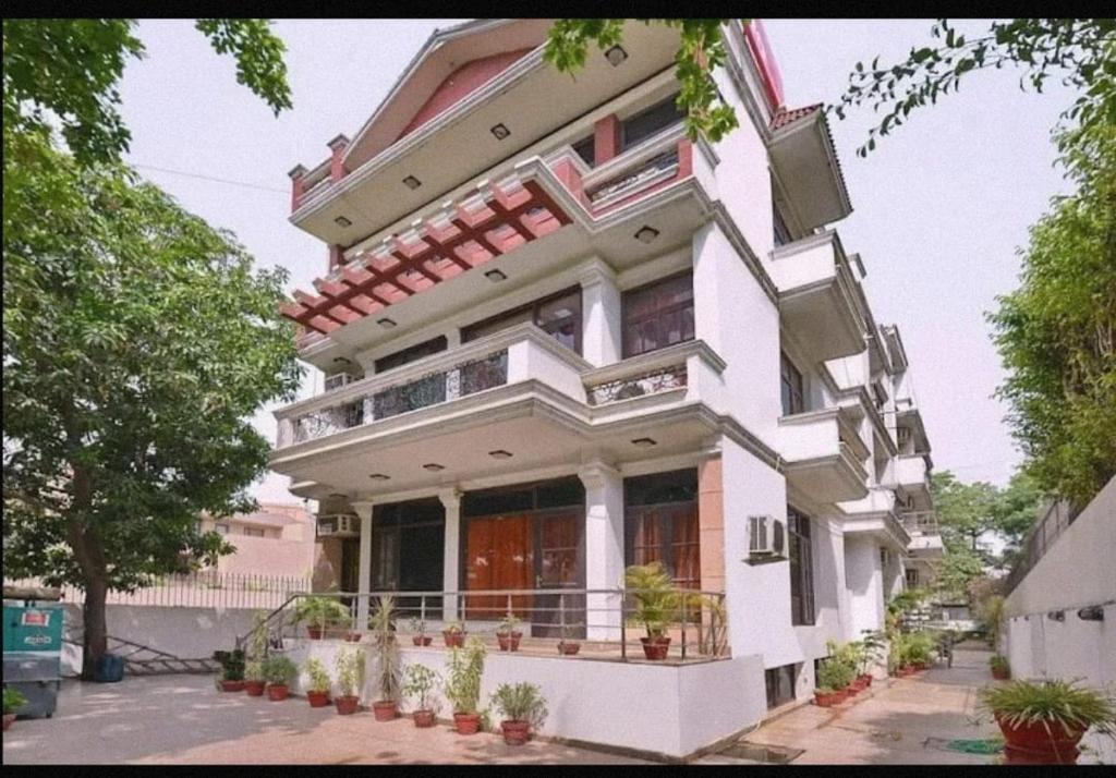 Το κτήριο όπου στεγάζεται  το ξενοδοχείο