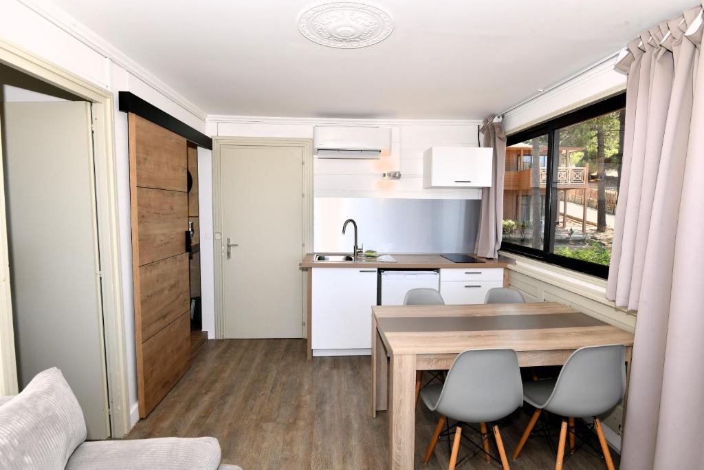 Résidence Les Pins - Appartamento Premium - 2 Persone