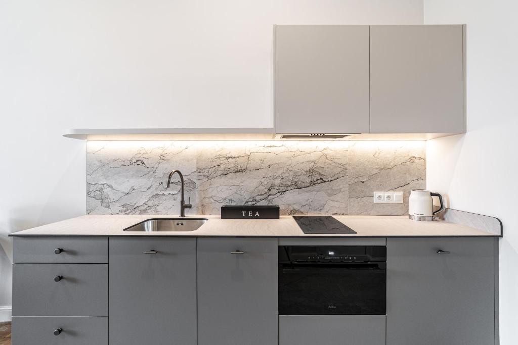 Venetian House Market Square Aparthotel - 5