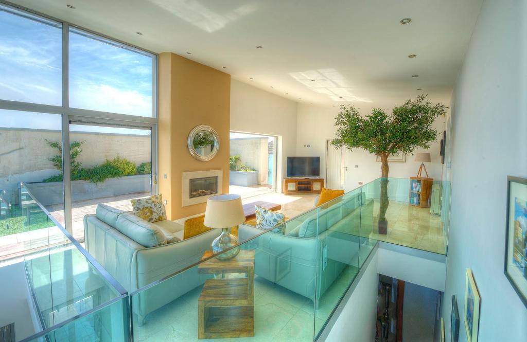 Μια τηλεόραση ή/και κέντρο ψυχαγωγίας στο Tur an Tsaile - Galway Lakeside Apartments