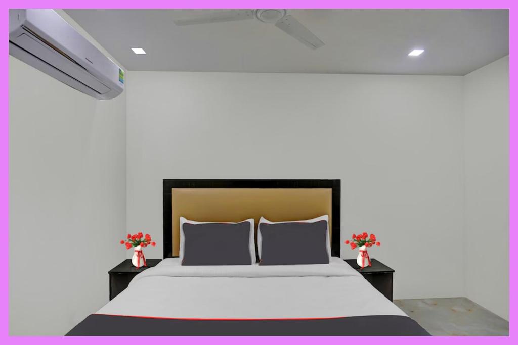 Postel nebo postele na pokoji v ubytování Hotel Opal Premium Residency