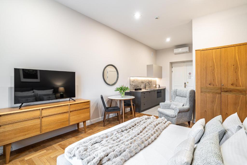 Venetian House Market Square Aparthotel - 13