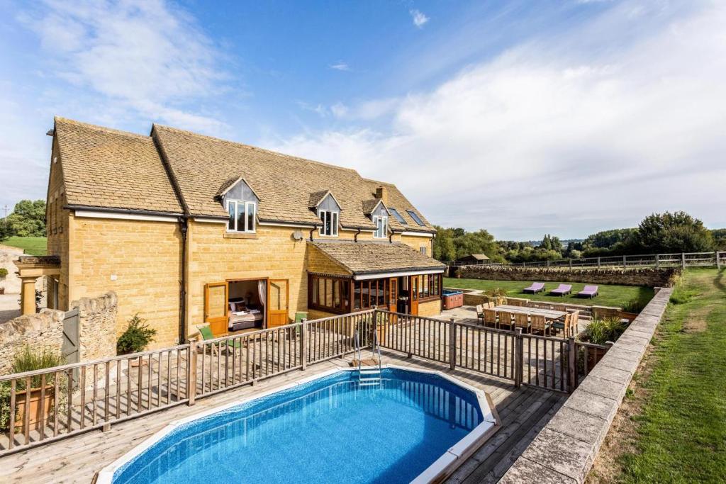 Swimmingpoolen hos eller tæt på 6 Bed in Chipping Campden oc-h34138