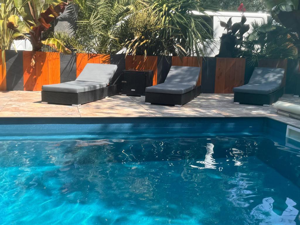 Swimmingpoolen hos eller tæt på Villa -Piscine & Spa -14 pers