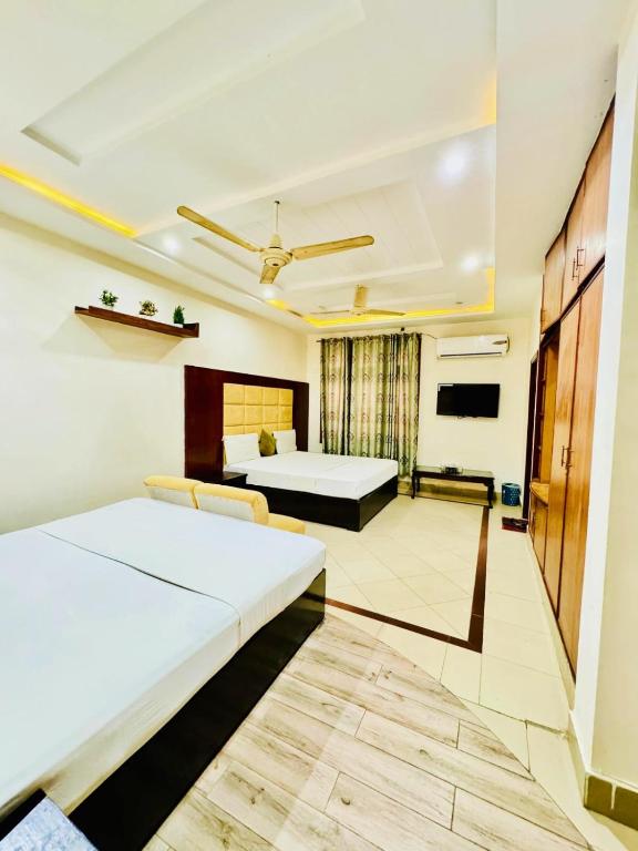 Hotel Pak Continental Multan - 特大号床间 - 带两张特大号床