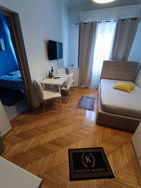 Knezevic resorts 11