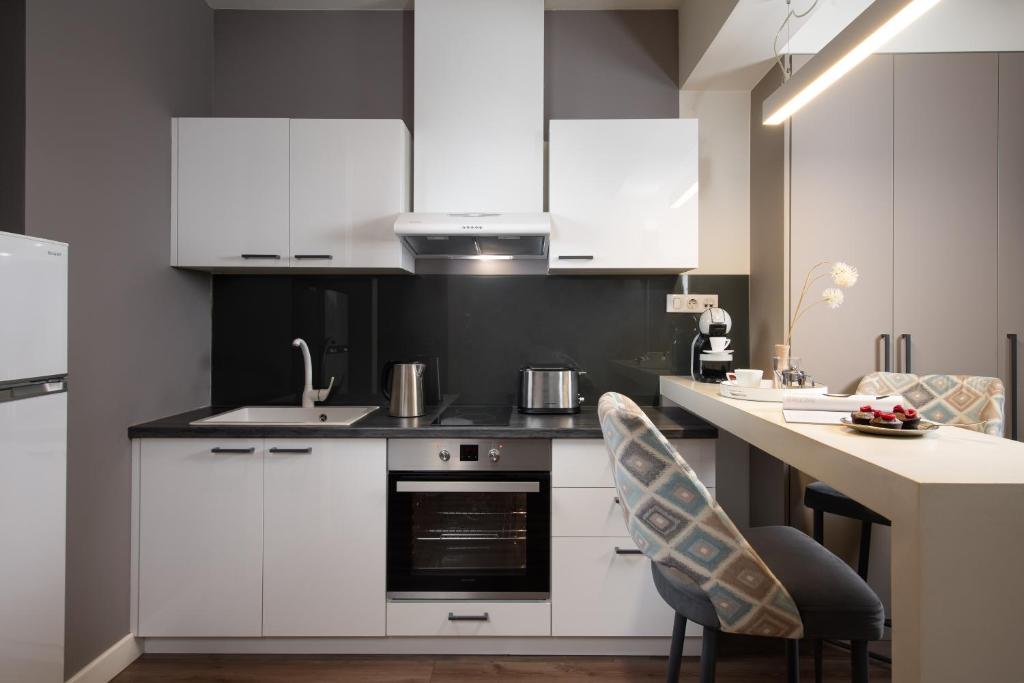 Urban Nest - Suites & Apartments - 5