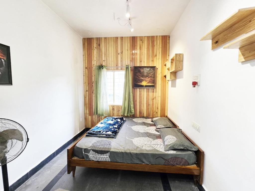 En eller flere senge i et værelse på 1 Room Kitchen, Couple Friendly