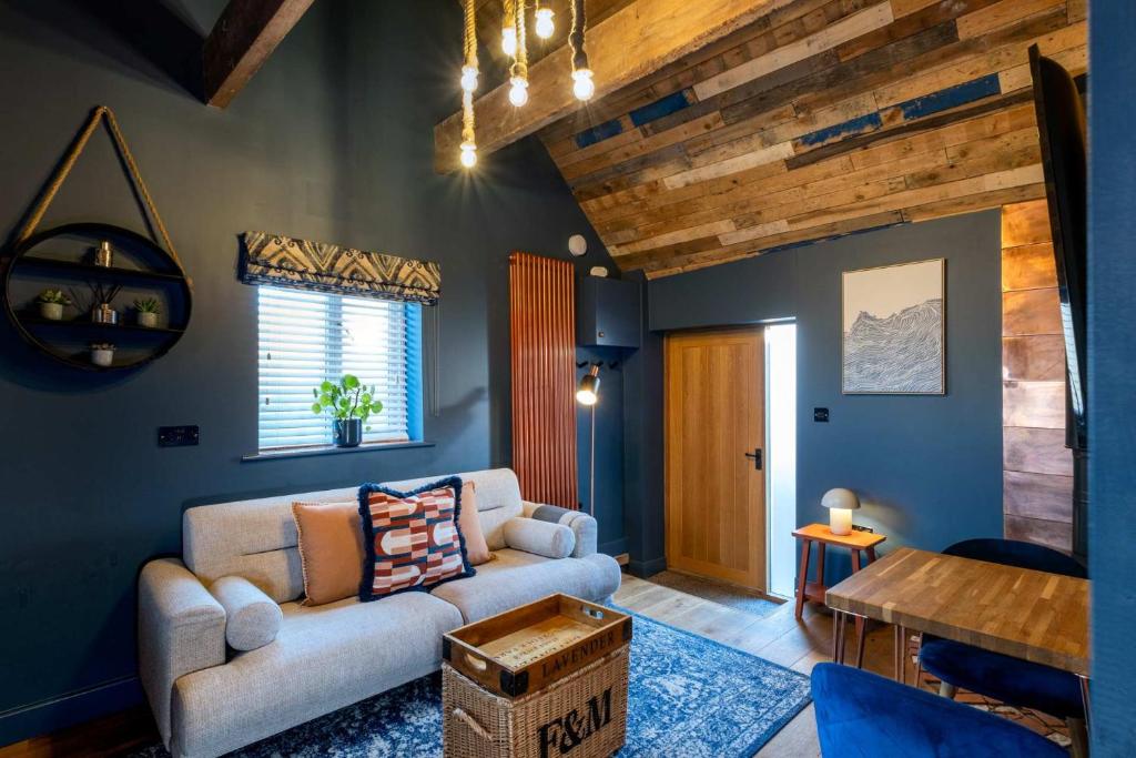 Khu vực ghế ngồi tại The Hideaway